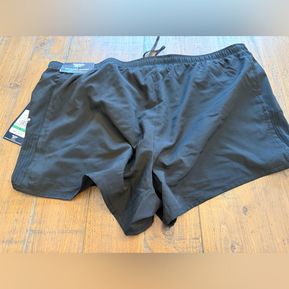 Reebok relaxed shorts New With Tags. Black Size XL - Picture 2 of 5